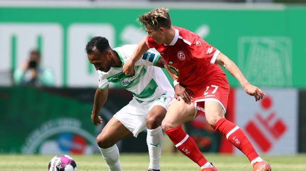Vollendete eine schöne Kombination über David Raum und Marco Meyerhöfer zum 2:2 (69.), hatte einige gute Flanken und Pässe im Repertoire, dachte aber auch an die Defensivarbeit. User: 1,7 (88 Stimmen), kicker: 3