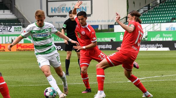 Lieferte gute Pässe, hatte auch Chancen, erweckte aber auf jeden Fall so gar nicht den Eindruck, gedanklich schon bei seinem künftigen Verein, Hannover 96, zu sein. Gutes Abschiedsspiel aus dem Ronhof des Zehners.