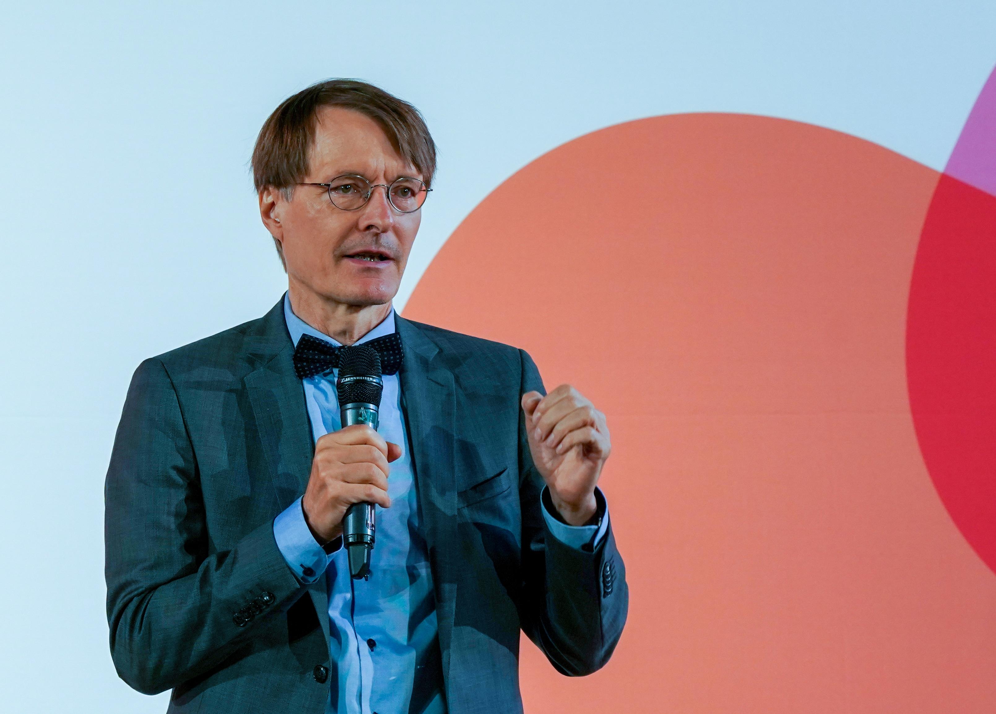 17 850 euro nebeneinkunfte zu spat gemeldet lauterbach raumt riesenfehler ein politik nordbayern