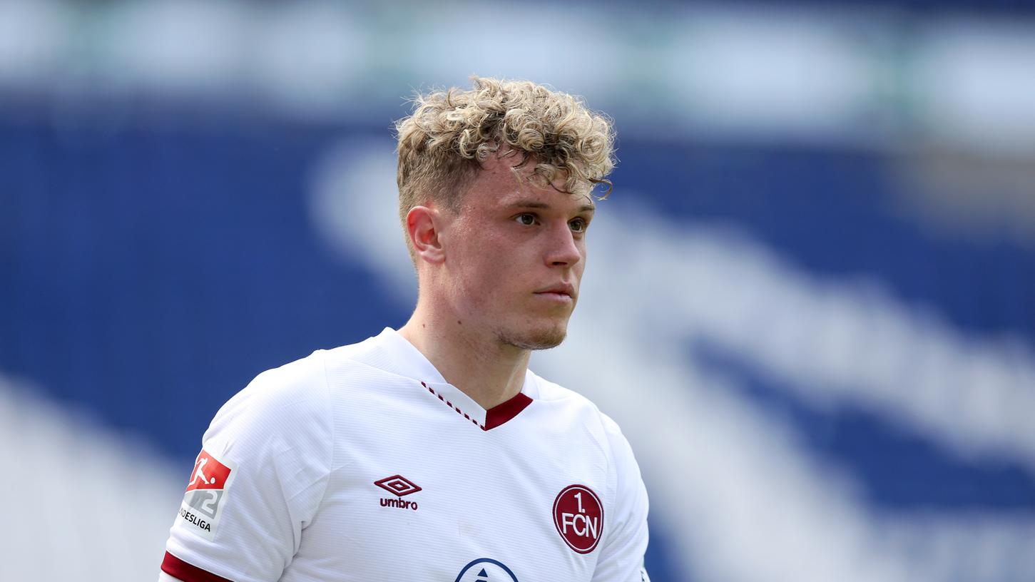 Sein letztes Spiel im Club-Trikot: Robin Hack Ende Mai 2021 in Hannover. Sein letztes Spiel im Club-Trikot: Robin Hack Ende Mai 2021 in Hannover.