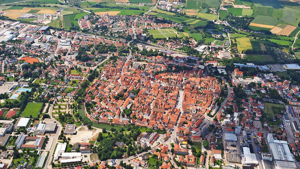 Luftaufnahme der Stadt Weißenburg i.Bay. Luftaufnahme der Stadt Weißenburg i.Bay.