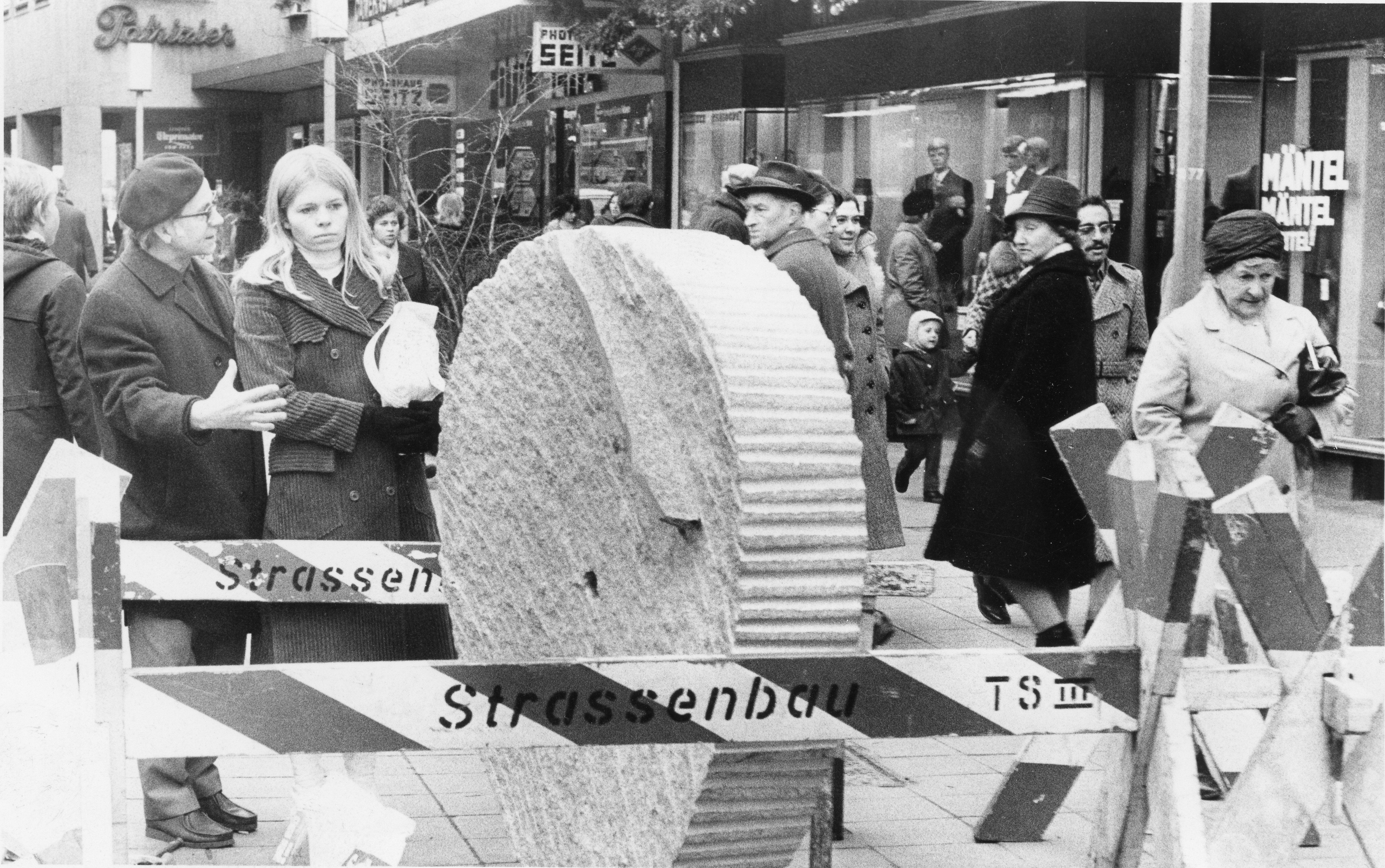 Konfrontation mit der Kunst im öffentlichen Raum und viele skeptische Blicke: Das Symposium Urbanum sorgte 1971 für heftige Debatten.