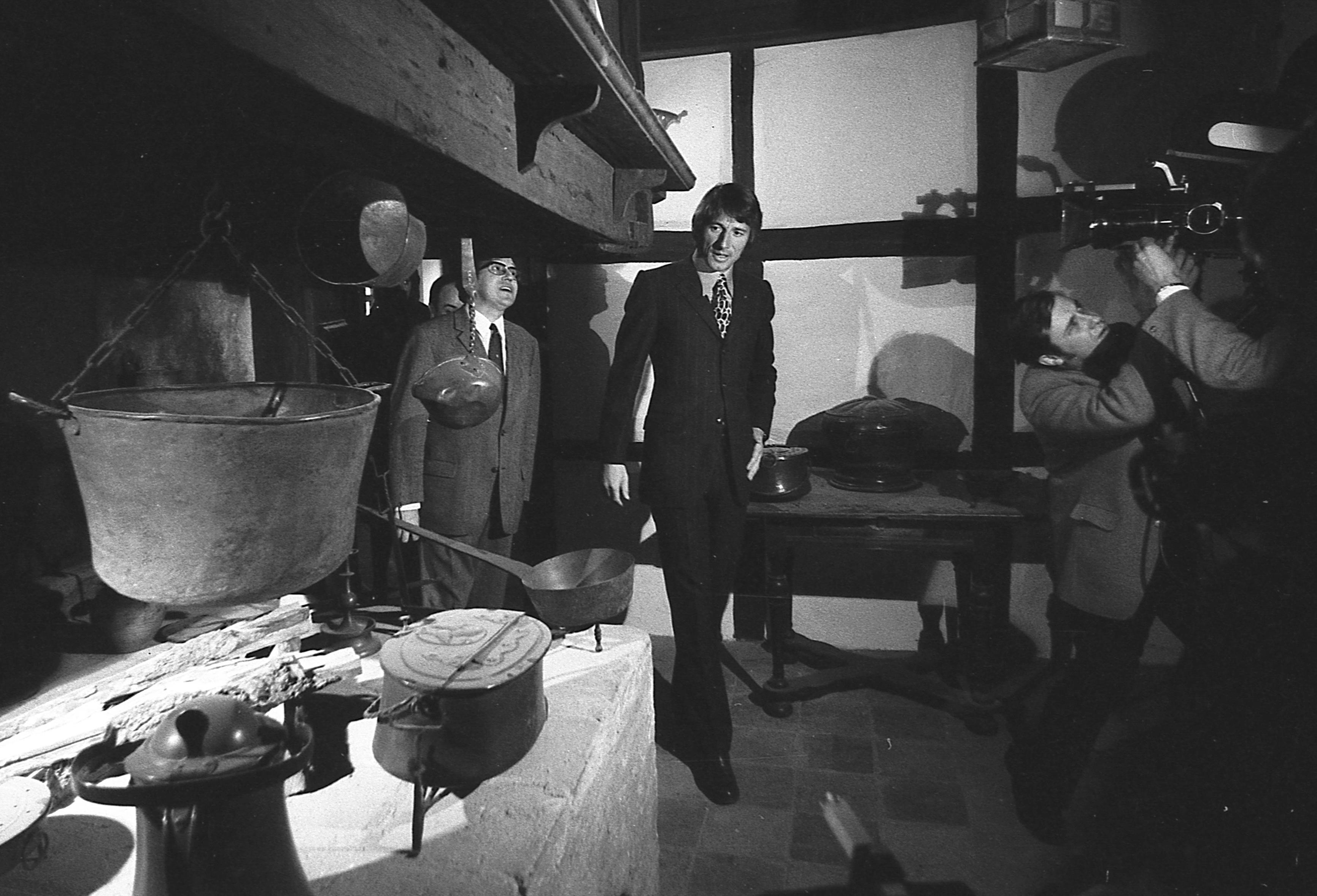 Der erste Star-Gast: Udo Jürgens besuchte das renovierte und erweiterte Dürerhaus im März 1971.