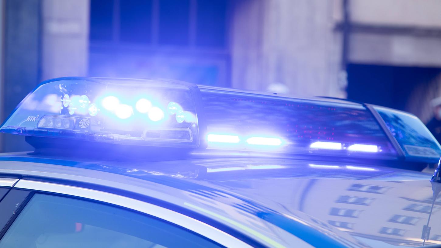 Polizei (Symbolbild). Polizei (Symbolbild).
