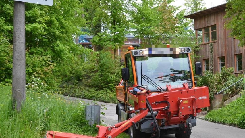 Grünstreifen nicht gemäht: Bürger in der Oberpfalz pöbeln Bauhof-Mitarbeiter an
