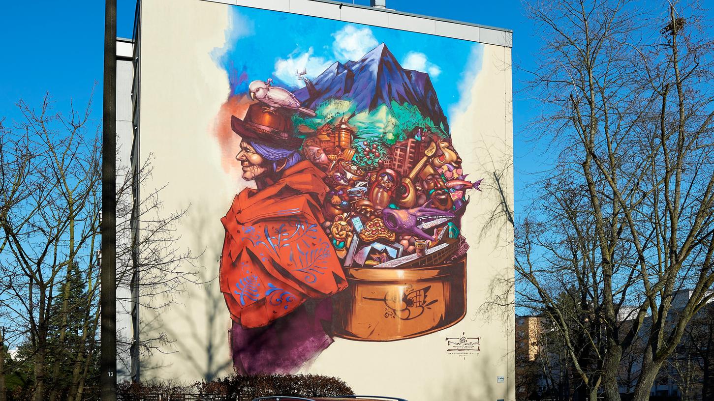 Graffiti-Künslter Nasca Uno hat dieses Mural an eine fensterlose Mietshauswand gezaubert.
