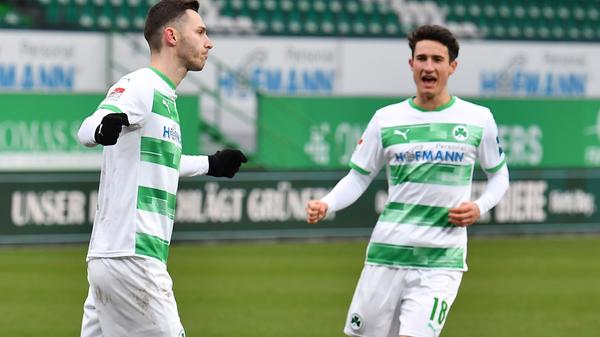 Hat seinen Status als Flankengott 2.0 spätestens beim 3:2 gegen Düsseldorf ausgebaut. Servierte zum Saisonfinale sowohl für Julian Green als auch für Dickson Abiama. Insgesamt mit neun Vorlagen, nur drei Zweitliga-Spieler hatten mehr. Auf der Außenbahn immer am Laufen. In 32 Spielen genau genommen 265,7 Kilometer weit. Bockstark. Und: Aufsteiger. Note: 1,5