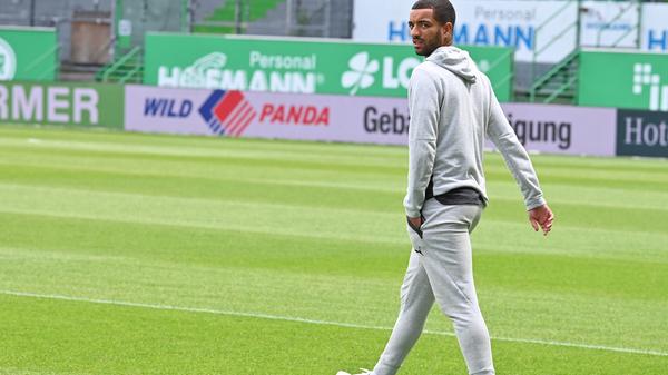 Nach einer Hinrunde, in der er nicht an die Mannschaft herankam, eine bessere Rückrunde hingelegt. Zwar immer noch nicht Stammkraft, allerdings wesentlich häufiger auf dem Feld als zuvor. Hat sich dann auch gut eingefügt im starken Fürther Mittelfeld. Ohne Tor, mit nur einem Assist. Könnte gefährlicher sein. Ist aber schon: Aufsteiger. Note: 3