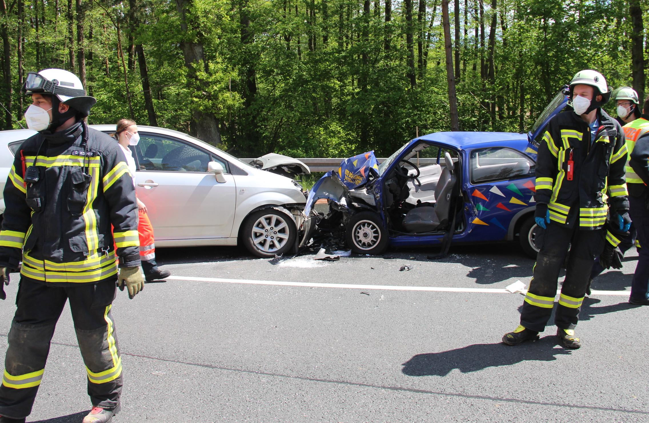 Hubschraubereinsatz Drei Schwerverletzte Nach Unfall Im Nurnberger Land Lauf A D Pegnitz Nordbayern