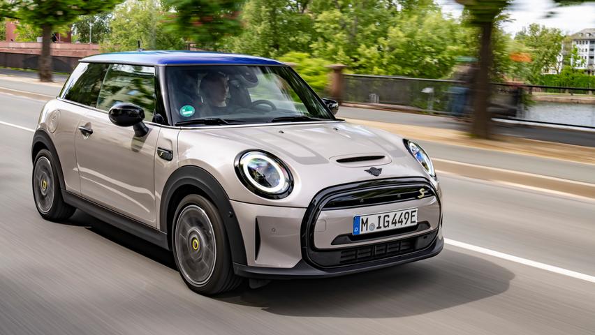 Mini auf Elektro-Trip: Der Cooper SE fährt ausschließlich mit Strom. Mini auf Elektro-Trip: Der Cooper SE fährt ausschließlich mit Strom.