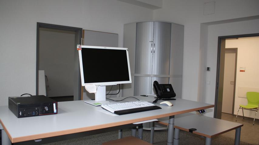 Alle Büros sind nun mit höhenverstellbaren Schreibtischen ausgestattet und, wenn gewünscht, auch mit neuen Schränken.