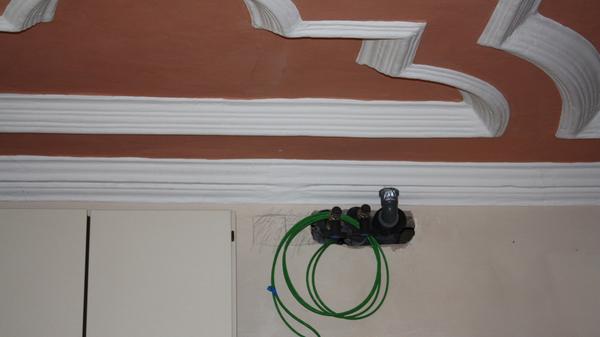 Noch sitzt die Kanzlei im ersten Stock des Südflügels, künftig sollen hier die Sitzungen der Stadtratsausschüsse über die Bühne gehen. Die Leitungen für die Klimaanlage sind bereits gelegt.