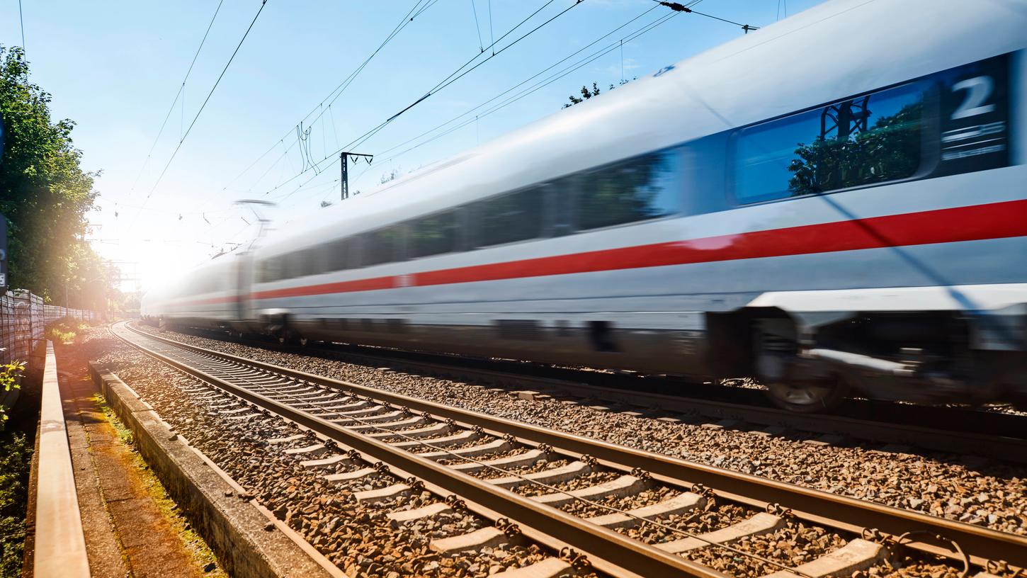 Neue Gleise, mehr Elektrifizierung, schönere Bahnhöfe: In Bayern soll es in den nächsten Jahren mit dem Bahnausbau vorangehen.