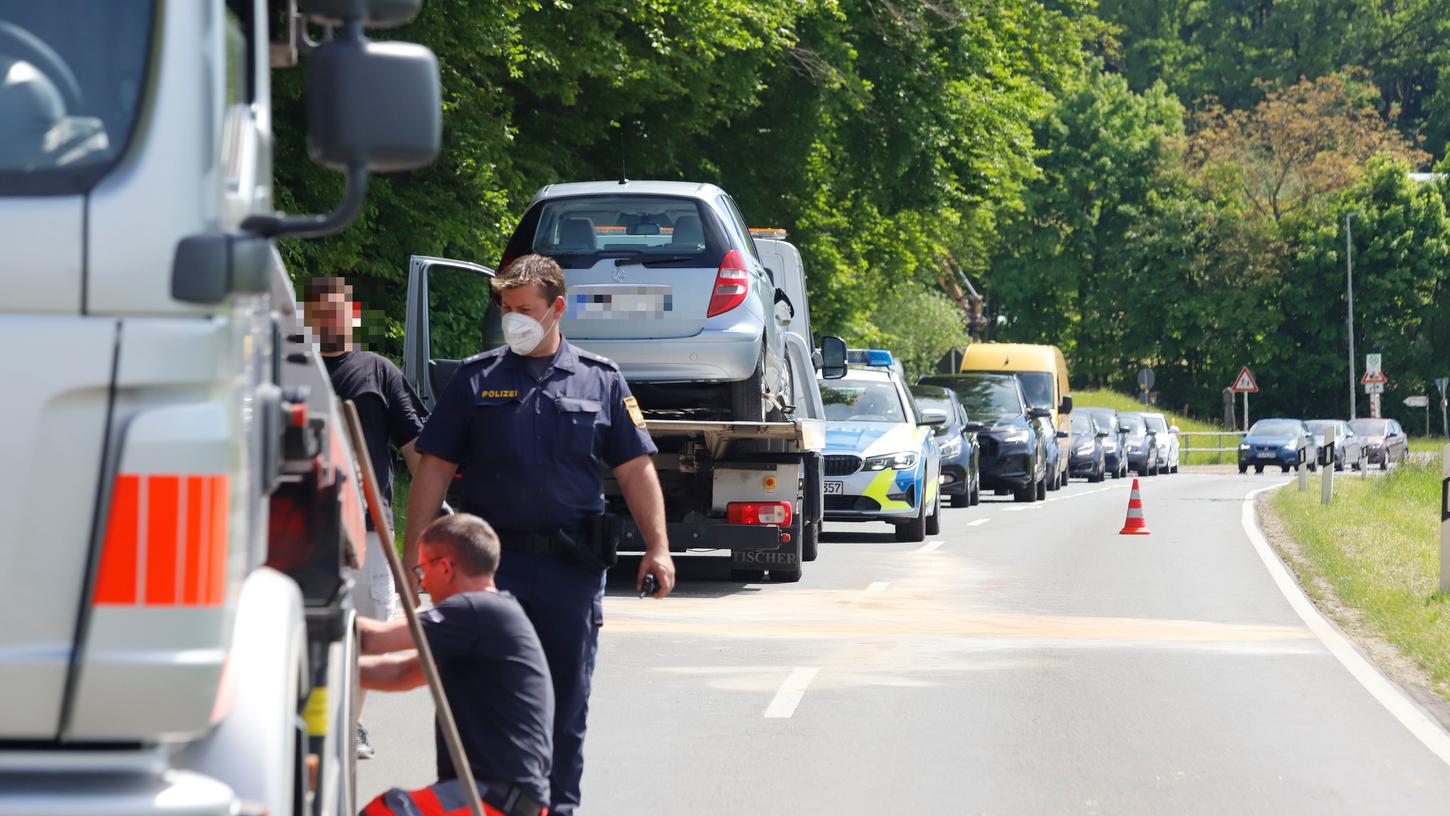 Folgenschwerer Unfall bei Wiesenthau fordert vier Verletzte