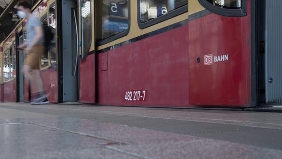 Tragödie in der Hauptstadt: 15-Jähriger stirbt nach Mitfahrt auf S-Bahn-Dach