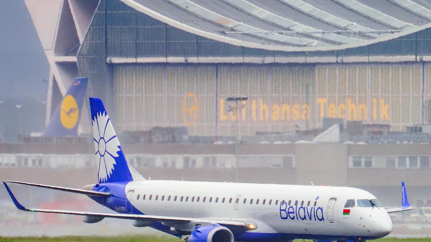  Infolge des jüngsten Konflikts mit dem Westen hat die staatliche Fluggesellschaft Belavia aus Belarus rund zwei Drittel ihrer Verbindungen streichen müssen.