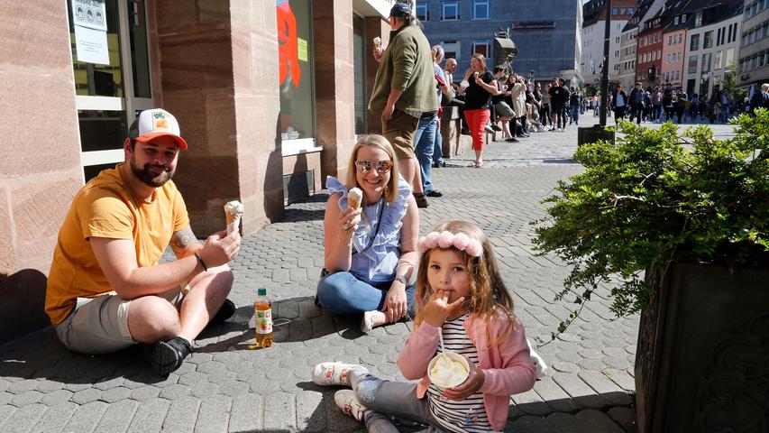 Fast 30 Grad in Nürnberg: So genießen die Nürnberger die Sonne in der Stadt