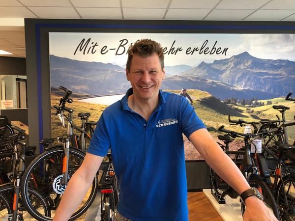 Jürgen Schreiber wurde in das Thema Rad bereits hineingeboren und setzt auf das Thema E-Bikes.
Jürgen Schreiber wurde in das Thema Rad bereits hineingeboren und setzt auf das Thema E-Bikes.