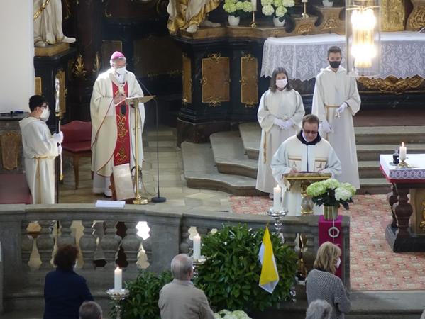 Bambergs Erzbischof Ludwig Schick beim diesjährigen Hochfest der Heiligsten Dreifaltigkeit in Gößweinstein.