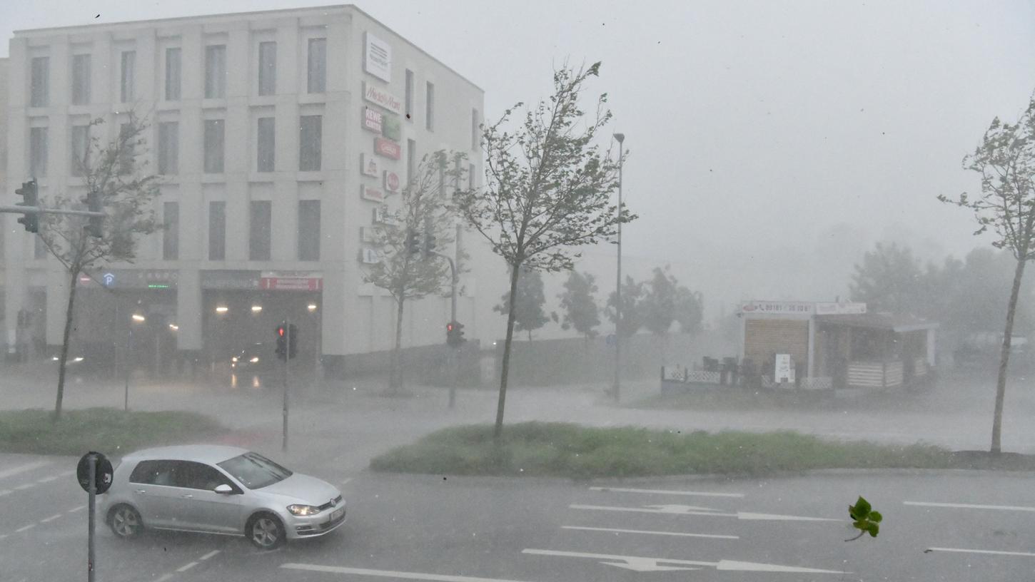 Platzregen und Gewitter suchen Landkreis Neumarkt heim