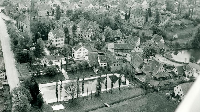 Dieses Luftbild zeigt das Bad um das Jahr 1960.