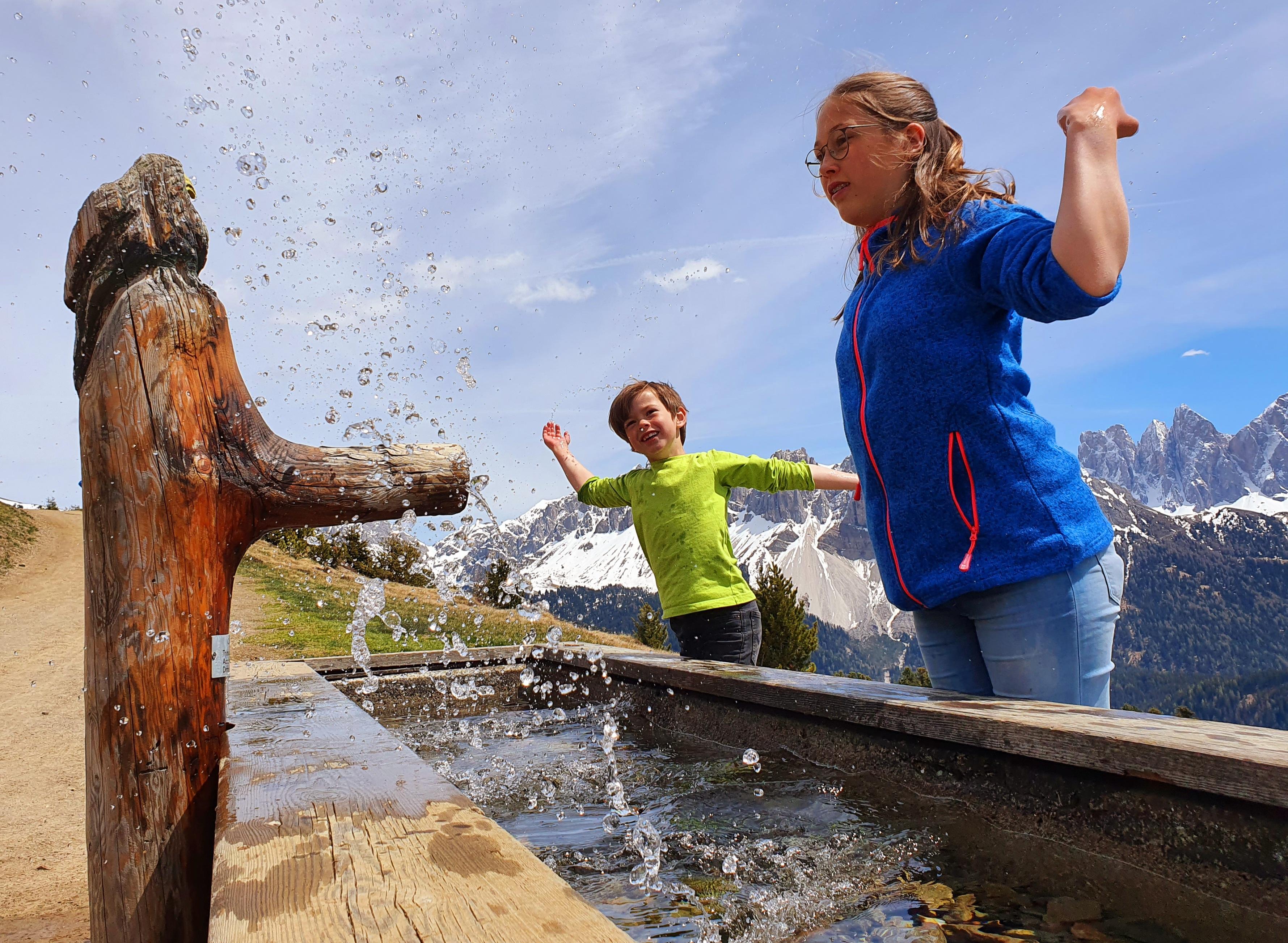 Erfrischung am Woody-Walk auf der Plose.