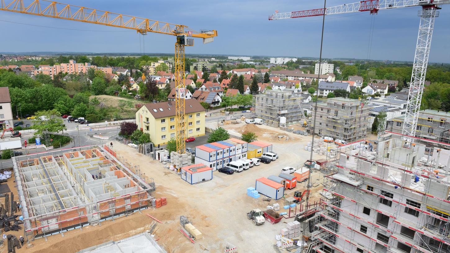 Die Unternehmen des VdW Bayern - unser Bild entstand 2020 auf der "Westwinkel"-Großbaustelle des Evangelischen Siedlungswerks in Fürth – sind wichtige Bauherren.  