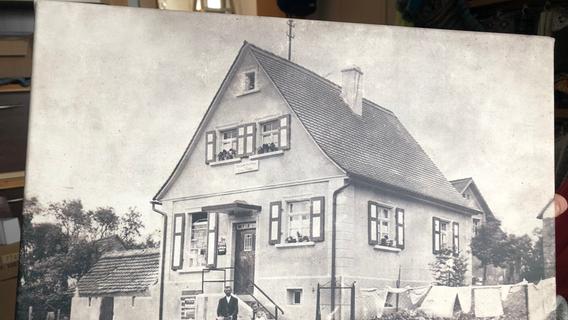 Wo sich heute das Dorflädle in Wiesenthau befindet, war früher schon einmal ein Dorfladen, wie dieses Bild aus den 1930er Jahren zeigt.