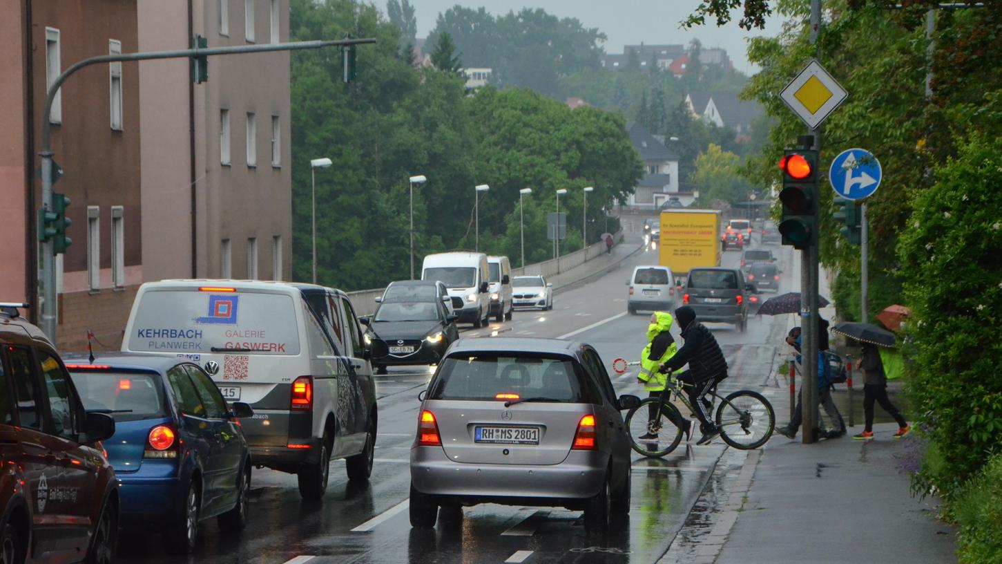 Die Belastung an der Kreuzung Penzendorfer Straße/Fürther Straße war einer der Hauptkritikpunkte.
Die Belastung an der Kreuzung Penzendorfer Straße/Fürther Straße war einer der Hauptkritikpunkte.