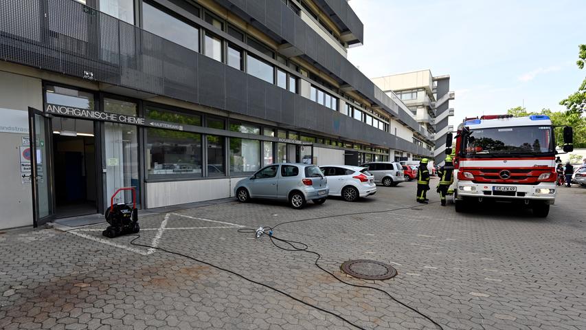 Chemieunfall in Technischer Fakultät: Zwei Verletzte nach Explosion