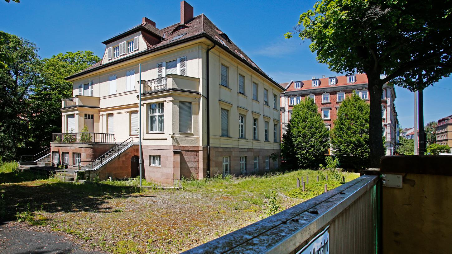 "Das kann doch nicht sein": Die denkmalgeschützte Villa Hirsch in der Wielandstraße 27 in Johannis steht seit 2013 leer. 