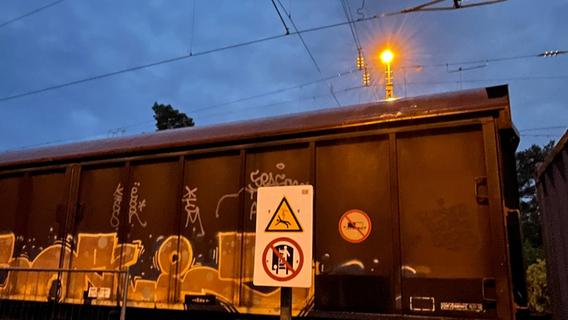 Am Abend des 10. Juni: Auf diesem Waggon traf ein Lichtbogen der Oberleitung das zwölfjährige Mädchen, das zuvor auf das Dach des Waggons geklettert war.