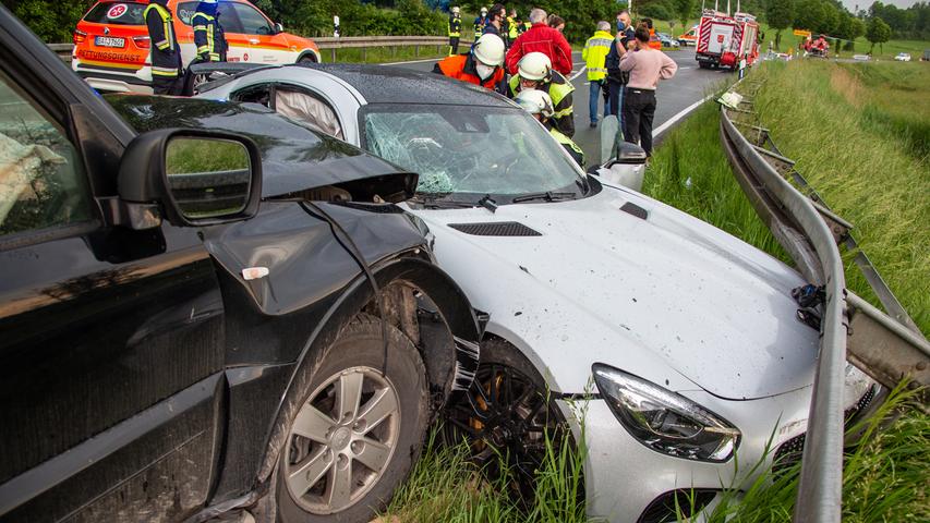 Mercedes-AMG GT und Alpina B3 kollidieren mit Gegenverkehr: Über 200.000 Euro Schaden
