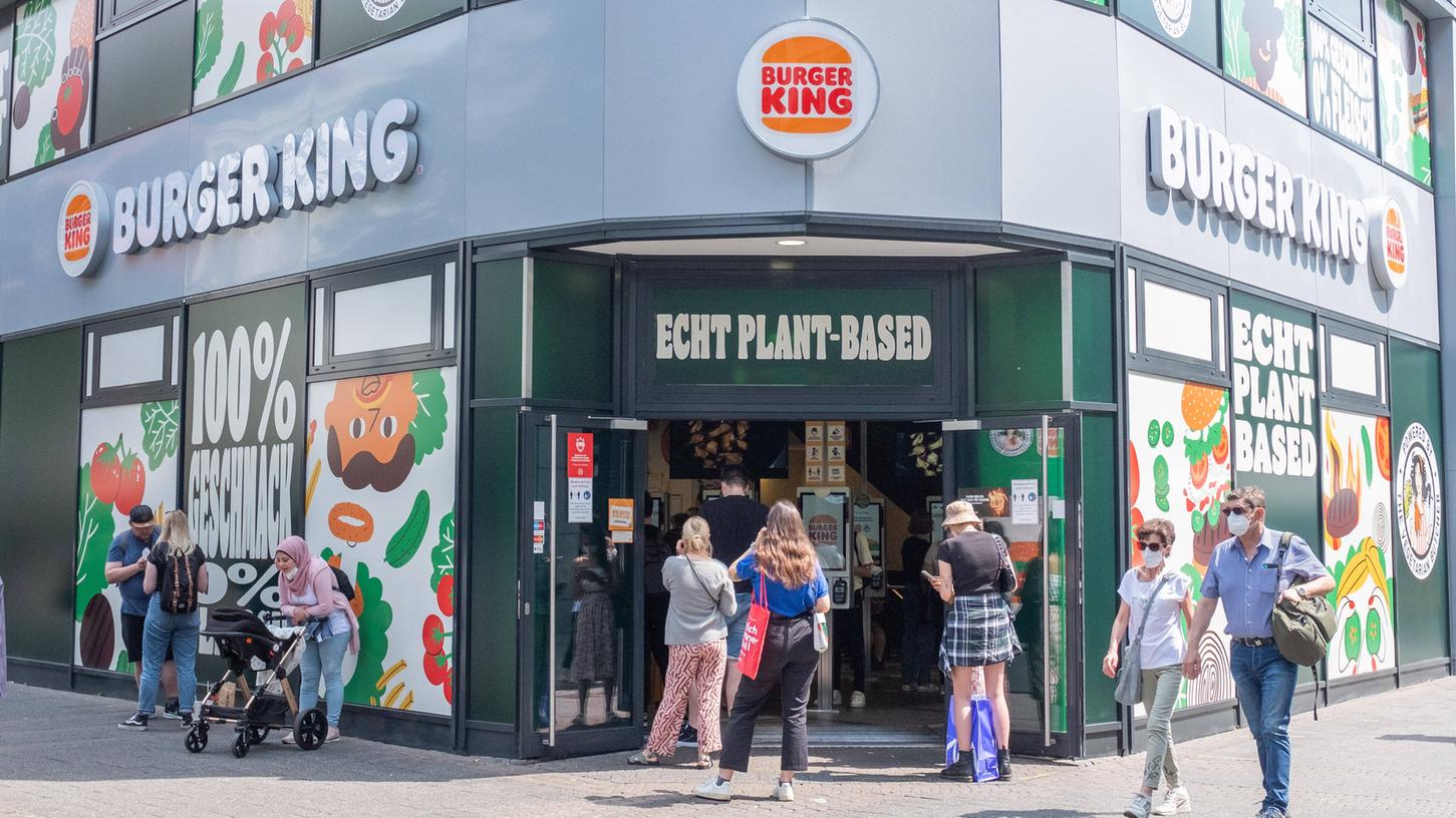 Das weltweit erste Plant-based Burger King Restaurant wurde vom 7. bis zum 11. Juni in Köln eröffnet.
Das weltweit erste Plant-based Burger King Restaurant wurde vom 7. bis zum 11. Juni in Köln eröffnet.