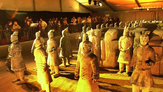 Zum Publikumsmagneten mit 75.000 Besuchern wurde das Gastspiel von Kopien der chinesischen Terrakotta-Armee im Jahr 2004.
Zum Publikumsmagneten mit 75.000 Besuchern wurde das Gastspiel von Kopien der chinesischen Terrakotta-Armee im Jahr 2004.