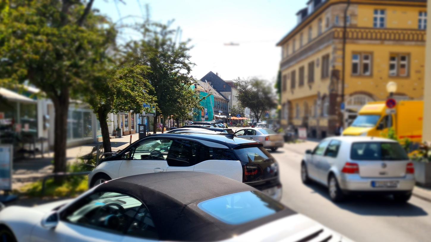 Ein Änderungsantrag der SPD sorgt für Krach im Ausschuss-Gremium. Im Zentrum der Debatte (aber nicht des Antrags): Die Hornschuchallee. Ein Änderungsantrag der SPD sorgt für Krach im Ausschuss-Gremium. Im Zentrum der Debatte (aber nicht des Antrags): Die Hornschuchallee.