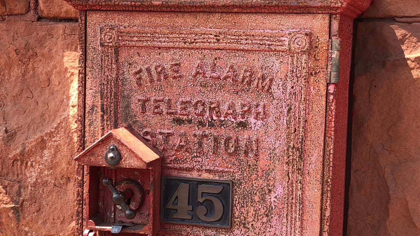 Der Feueralarm, der am Heiligabend 1913 ausgelöst wurde. Der Feueralarm, der am Heiligabend 1913 ausgelöst wurde.