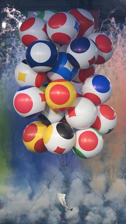 Ballons, Feuerwerk und Gesang: Die Eröffnungsfeier der EM 2021 in Bildern