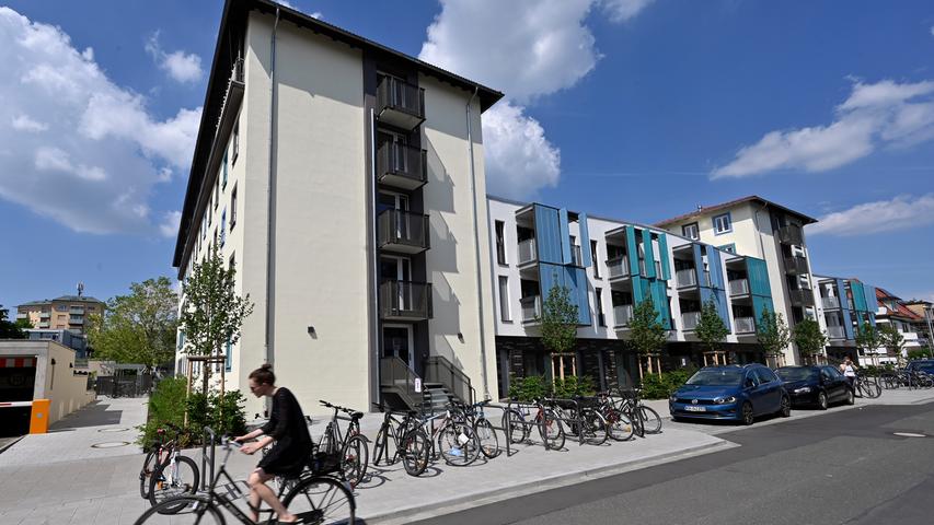 17,5 Millionen Euro teuer, 2,5 Jahre Bauzeit: Das erste studentische Wohnheim in Erlangen, das ursprünglich 1951 errichtet worden war, präsentiert sich in neuem Glanz. Vorhang auf fürs Alexandrinum.