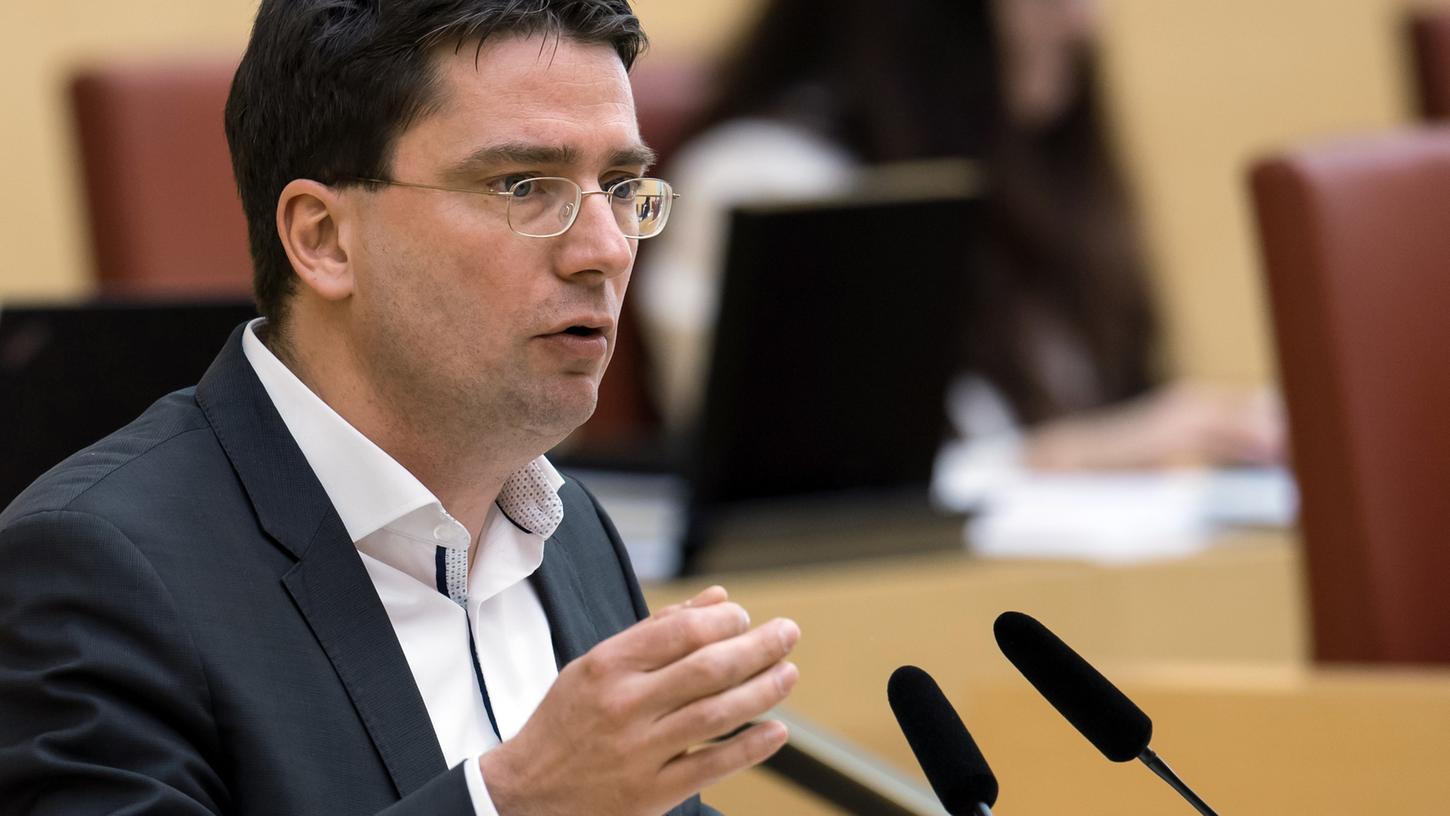 Der Landtagsabgeordnete Florian von Brunn (SPD) wettert im bayerischen Landtag desöfteren gegen CSU und CDU.