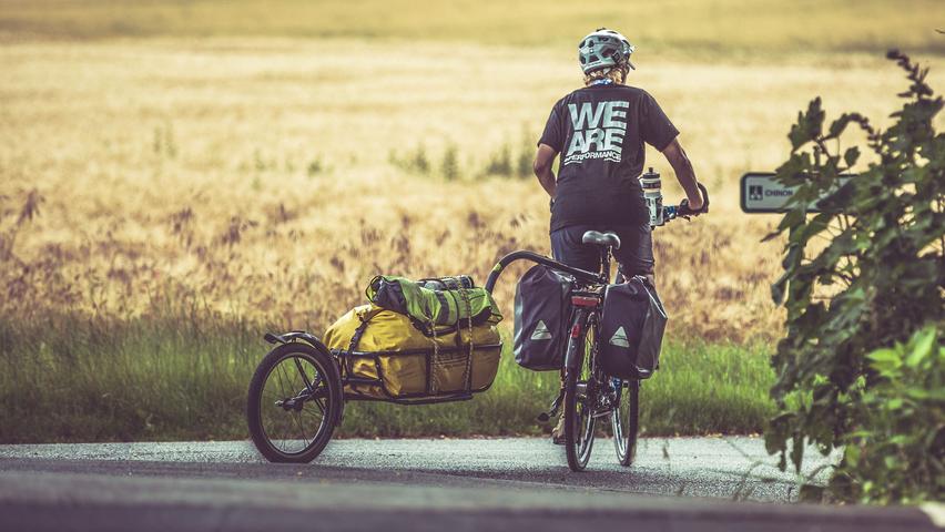 Ein Einspurtrailer ist gut geeignet für Reisen, aber auch für größere Einkäufe. Ein Einspurtrailer ist gut geeignet für Reisen, aber auch für größere Einkäufe.