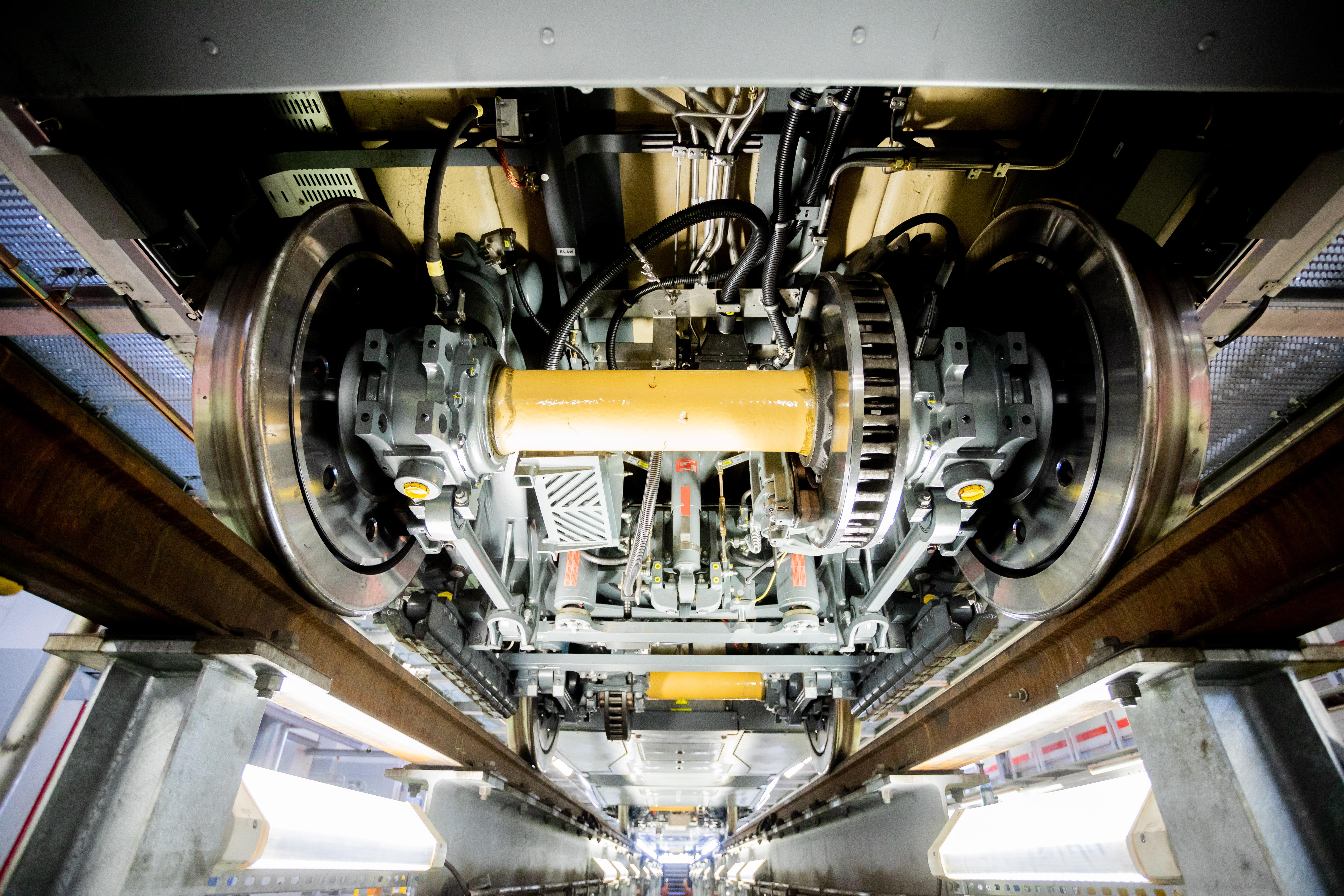  Fahrwerk und Unterbau eines ICE 4.