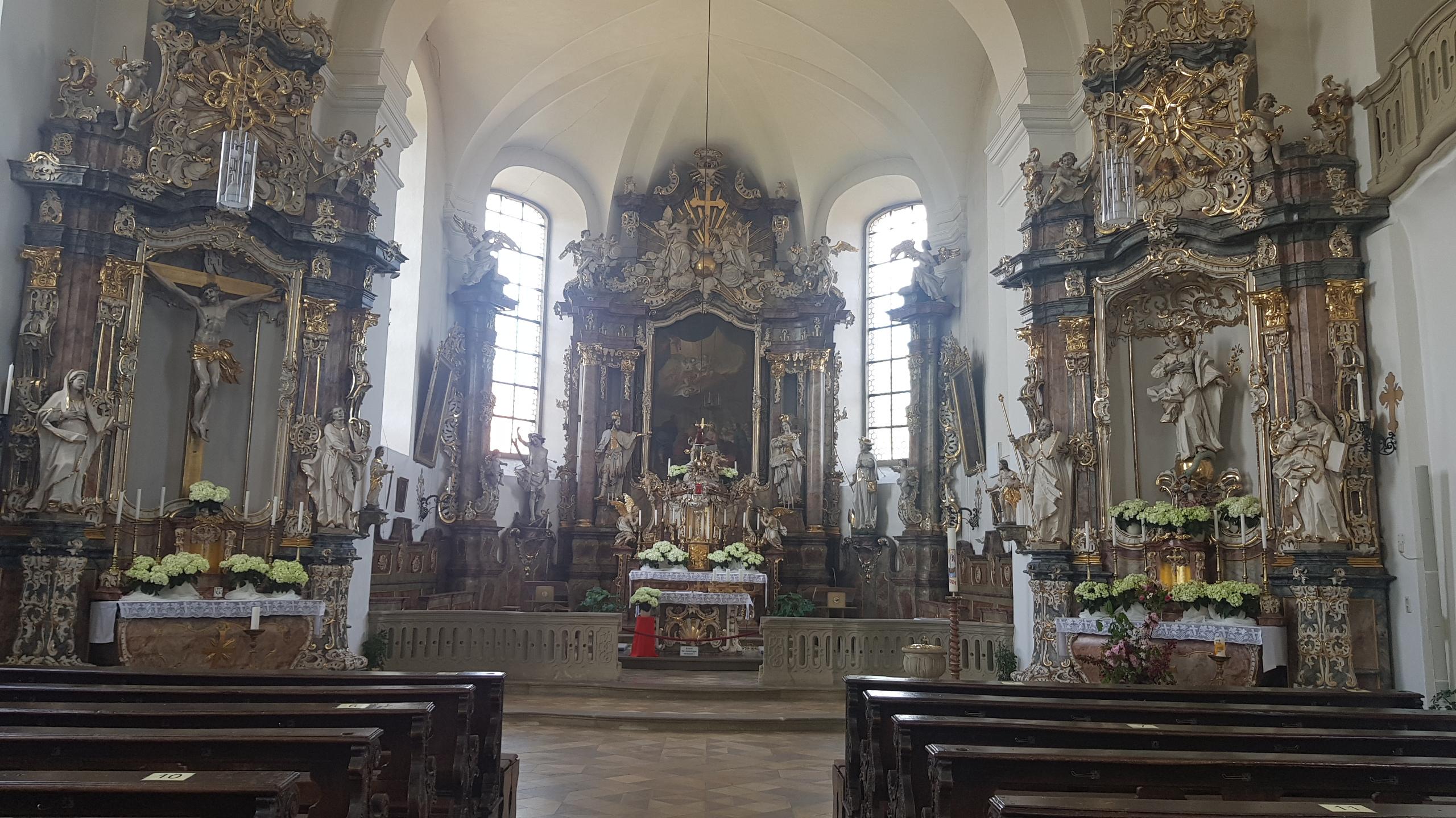 Ein Blick in die Kirche.