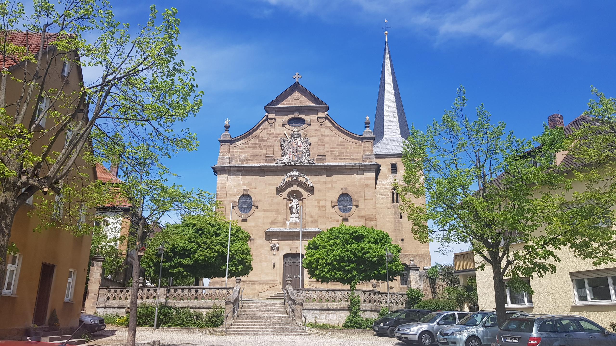 Ein Blickfang: die Kirche.