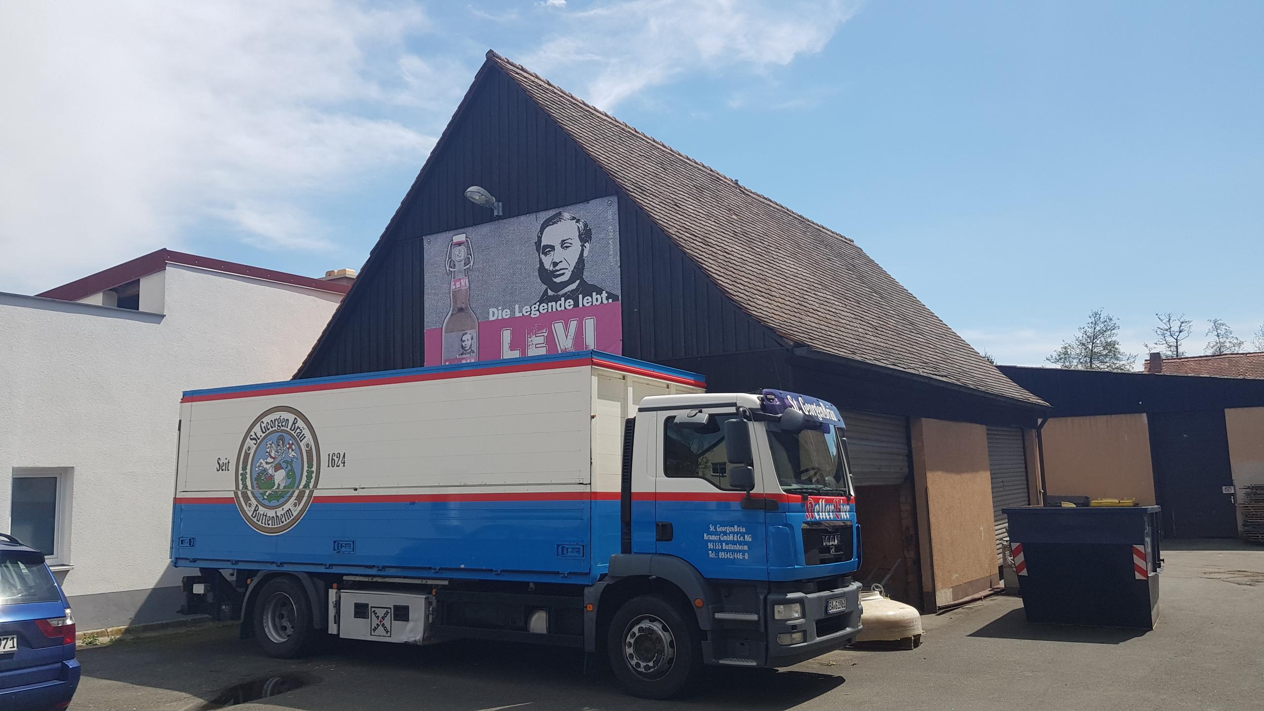 "Die Legende lebt": Es gibt sogar ein Levi-Strauss-Bier.