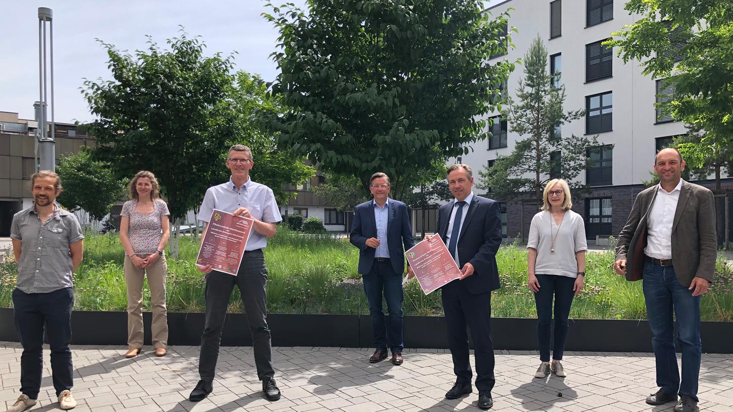 Der Wattbewerb startet: Diejenie Kommune, die ihren Anteil an Photovoltaikanlagen als Erstes verdoppelt, gewinnt.
Der Wattbewerb startet: Diejenie Kommune, die ihren Anteil an Photovoltaikanlagen als Erstes verdoppelt, gewinnt.