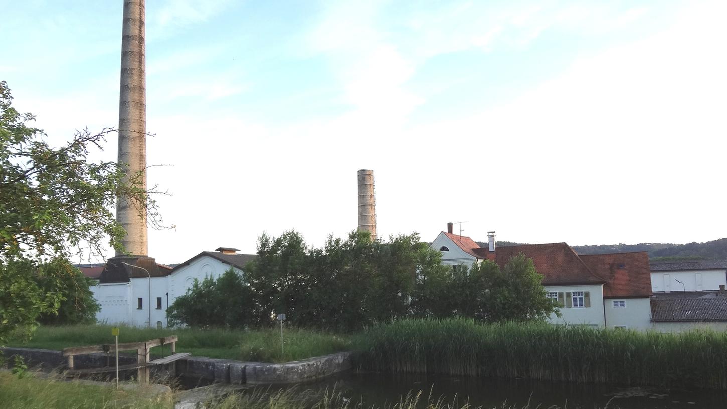 In der Sulzaue westlich der so genannten Flachsröste zwischen Mühlbach und Sulz ist eine Campinganlage mit 100 Stellplätzen geplant.
In der Sulzaue westlich der so genannten Flachsröste zwischen Mühlbach und Sulz ist eine Campinganlage mit 100 Stellplätzen geplant.