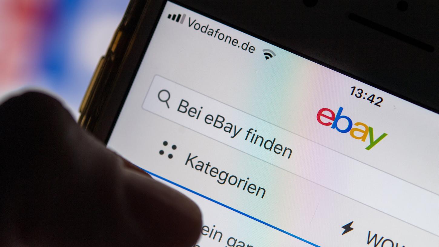 Wer privat bei Ebay verkauft, muss sein Konto bis Anfang Juli auf die neue Zahlungsabwicklung umstellen. Wer privat bei Ebay verkauft, muss sein Konto bis Anfang Juli auf die neue Zahlungsabwicklung umstellen.