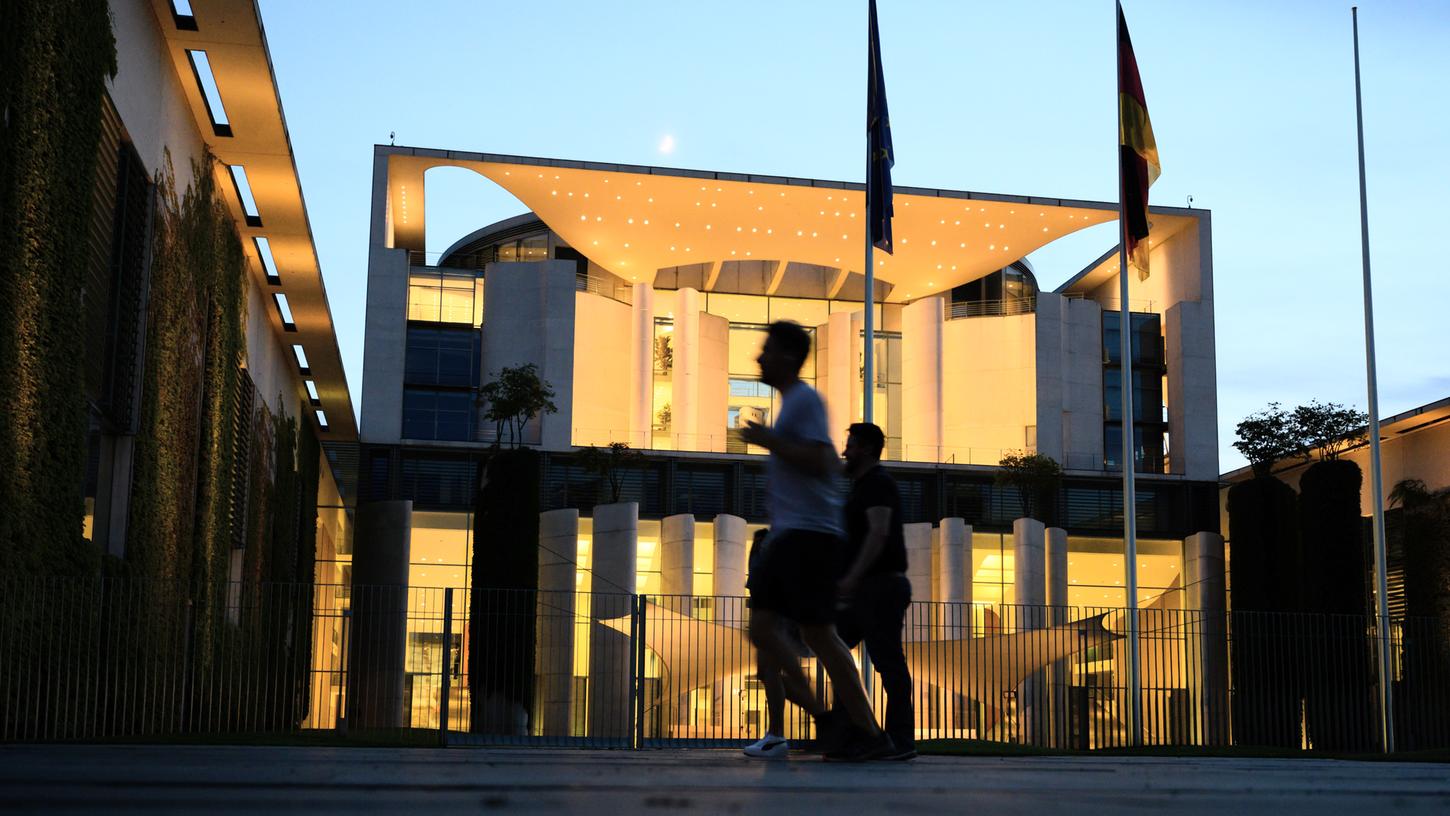 In 100 Tagen wird ein neuer Bundestag gewählt - und aus dessen Mitte der oder die neue Bundeskanzler/in.