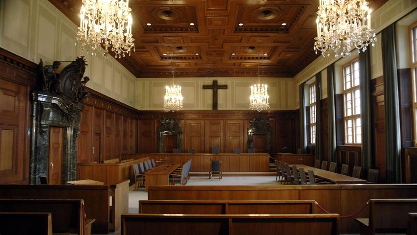 Auch das Memorium Nürnberger Prozesse Saal 600 wird vom Staatstheater in der kommenden Saison bespielt.
Auch das Memorium Nürnberger Prozesse Saal 600 wird vom Staatstheater in der kommenden Saison bespielt.